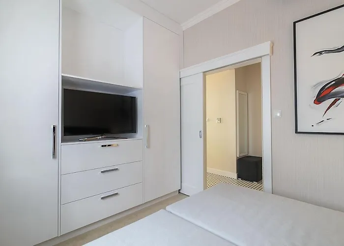 Premier With Sauna By Grand Appartement